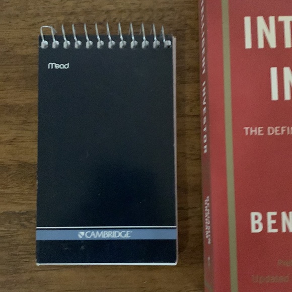 2 books and a small notebook. - Picture 4 of 6